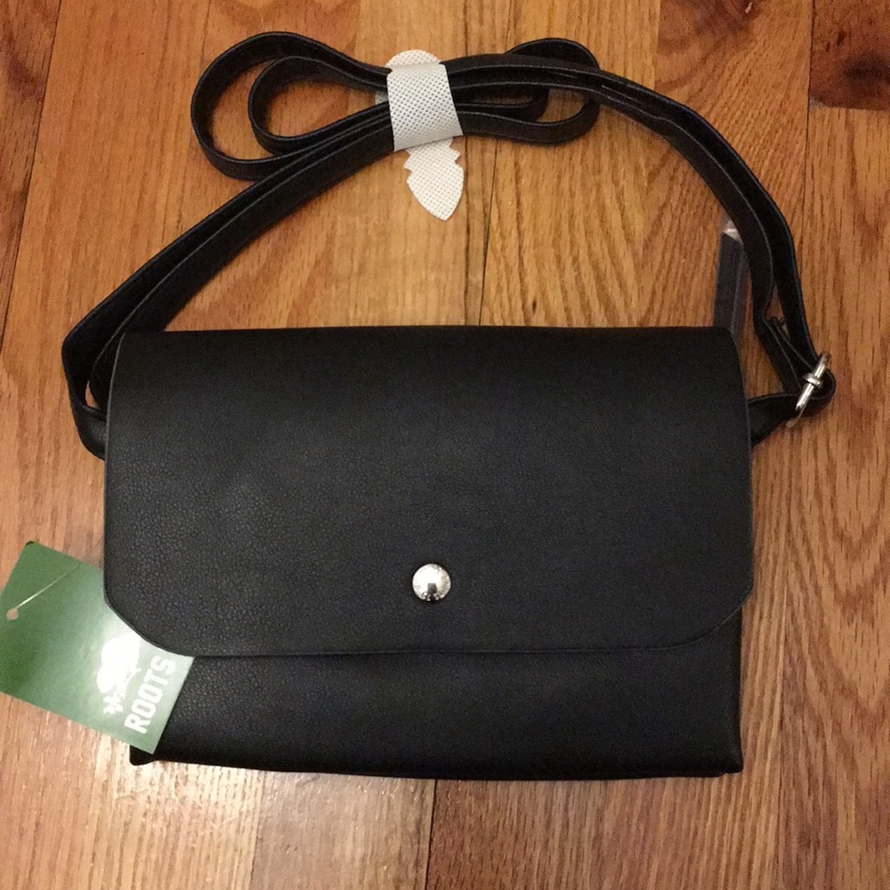 NWT Roots 73 Purse